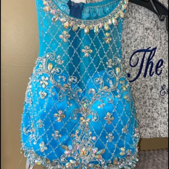 Prom Dress - Picture 2 of 8